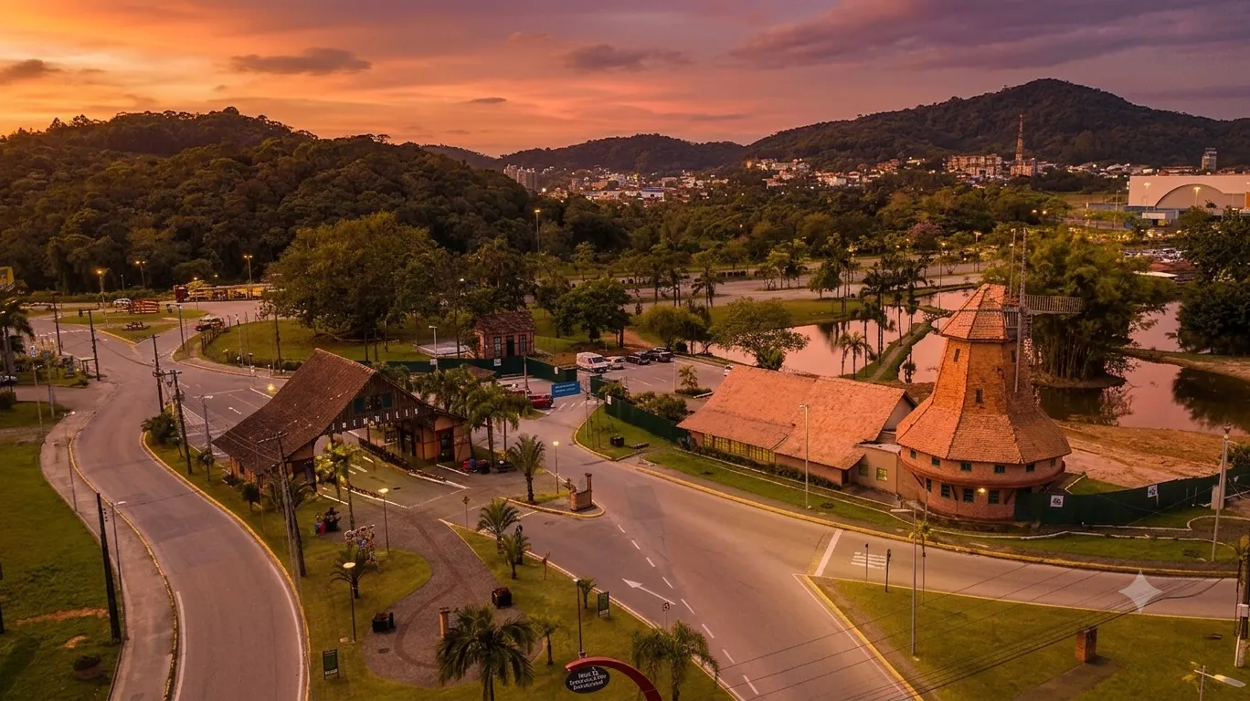 Joinville ao pôr do sol — Santa Catarina